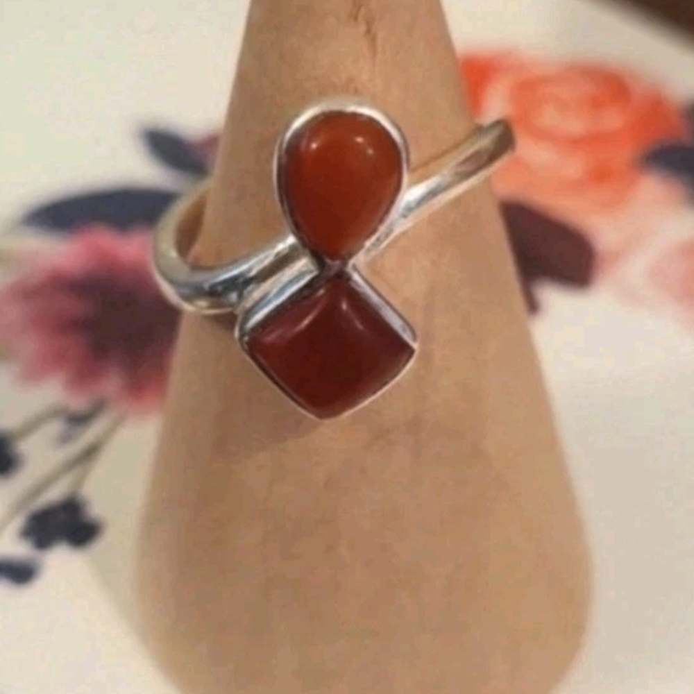Vintage Sterling Silver Double Carnelian Ring, Size 7 - Picture 3 of 9